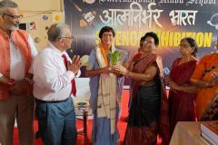 1_WhatsApp-Image-2025-10-06-at-13.23.16